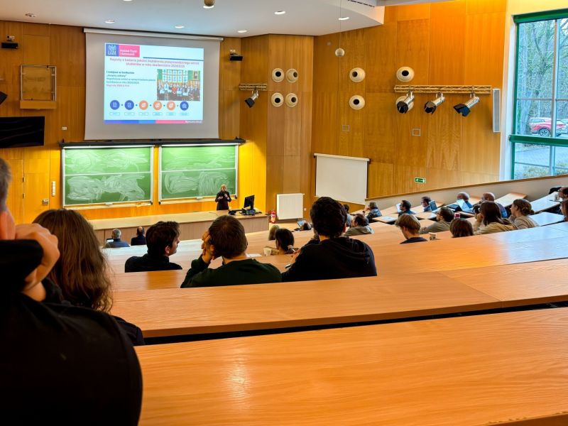 Prezentacja tematyki badawczej jednostek Wydziału dla studentów - relacja ze spotkania
