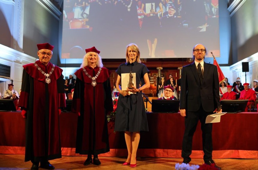 laureatka nagrodybdydaktycznej na scenie UAM