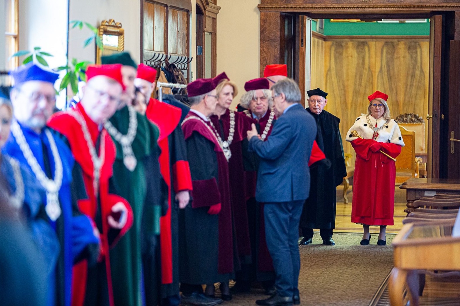 Prof. Krzyśko, JM Rektor prof. B. Kaniewska i dziekani UAM