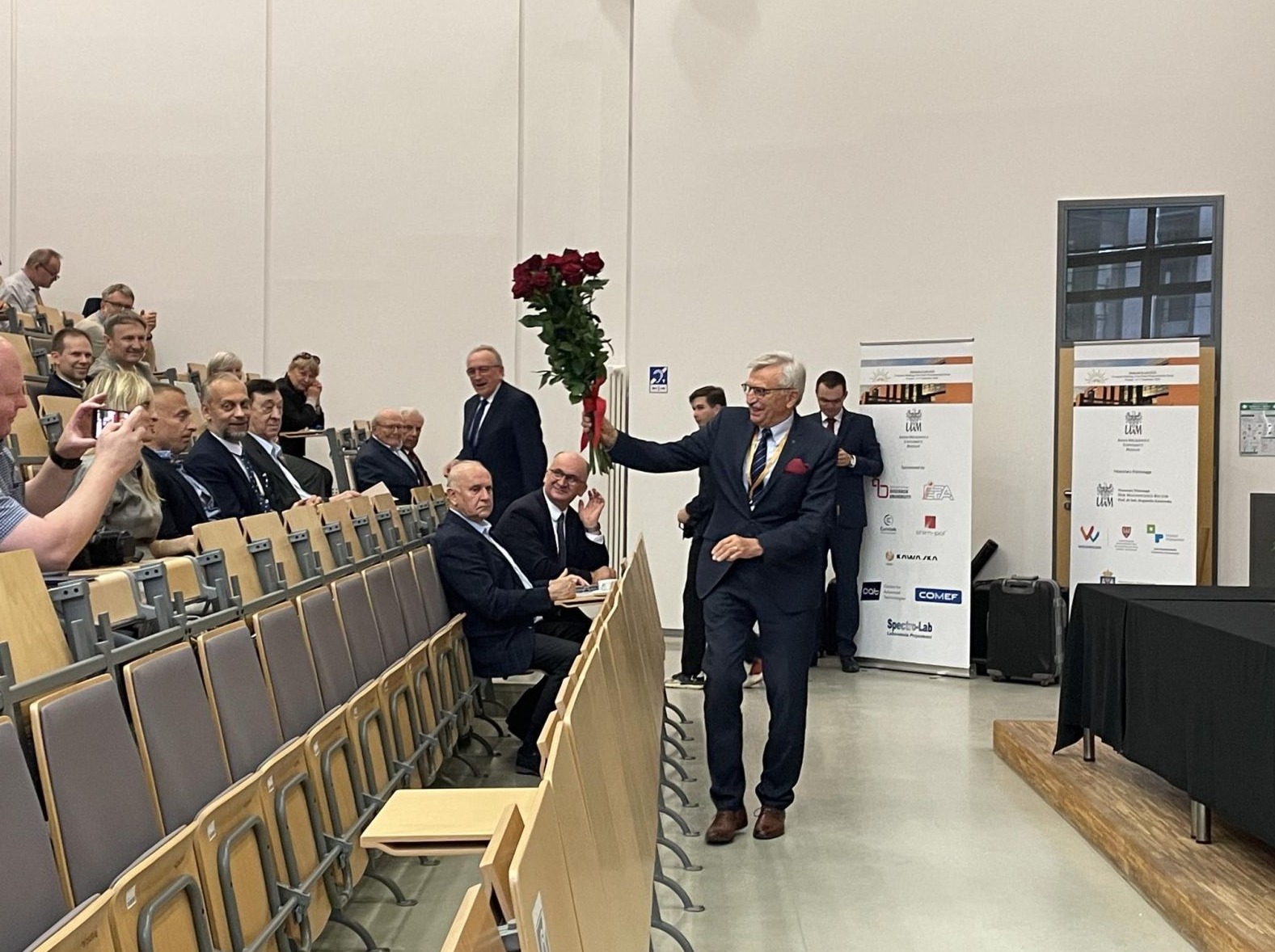 Podsumowanie konferencji Molecules & Light 2025