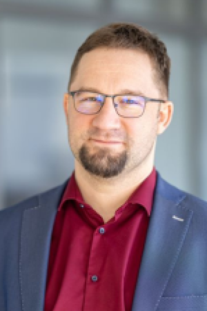 na zdjęciu dr Bartosz Naskręcki