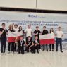 wspólne zdjecie zwycięskich uczestników z Polski 