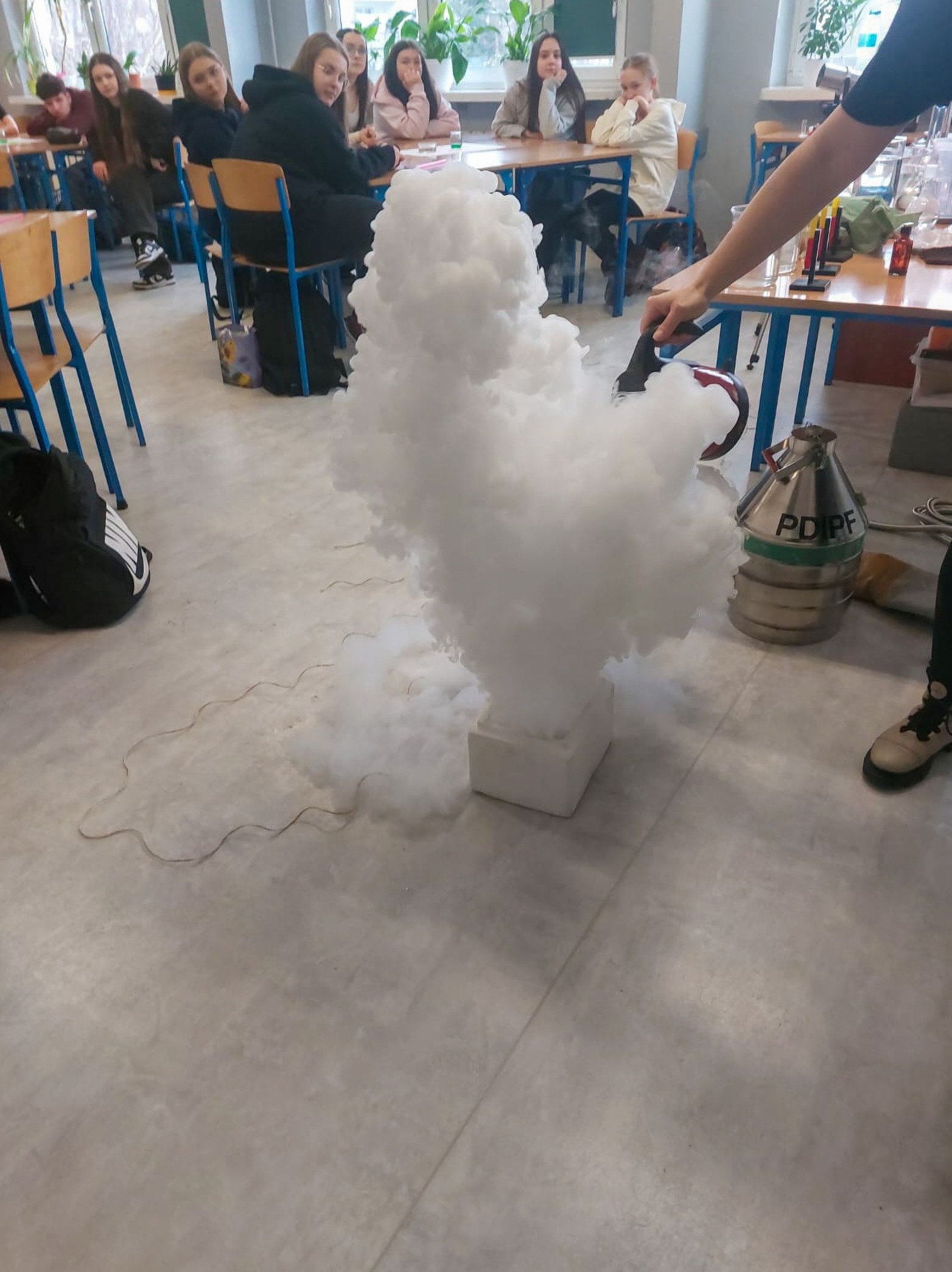 Fizyka w praktyce – Noc Naukowców w Szkole Podstawowej