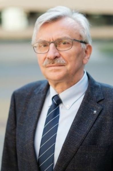 na zdjęciu prof. B. Marciniak
