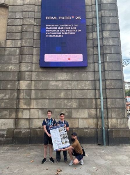 Studenci na konferencji ECML PKDD 2025