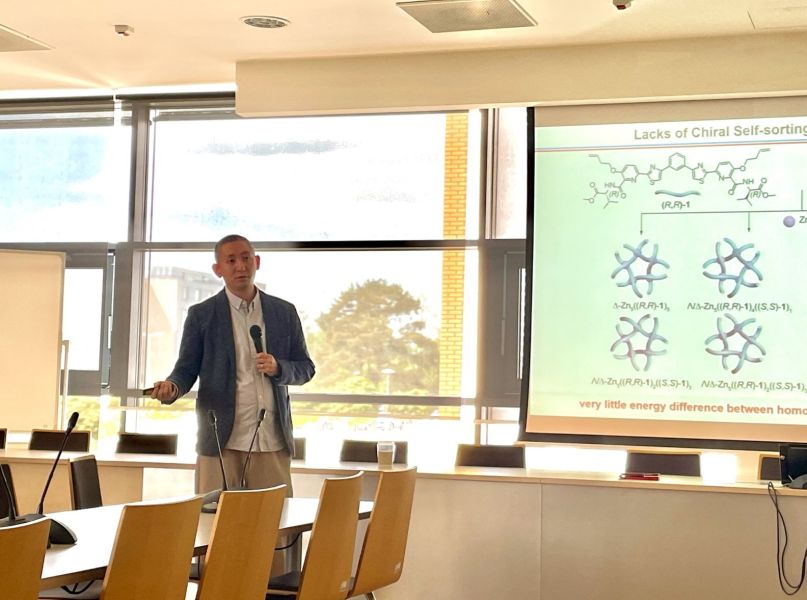 Prof. Liang Zhang z wizytą na Wydziale Chemii