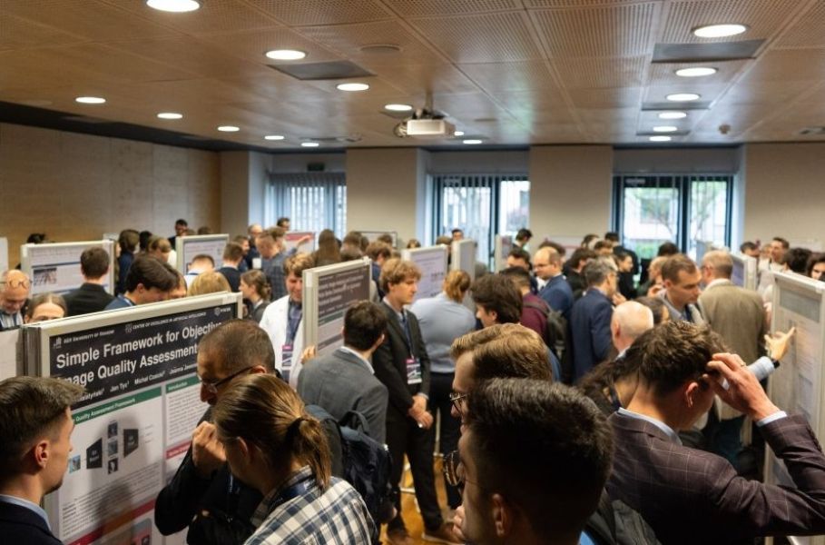 Studentki i studenci na konferencji PP-RAI'26